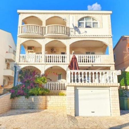 Apartmanibeta Stara Novalja Exterior foto